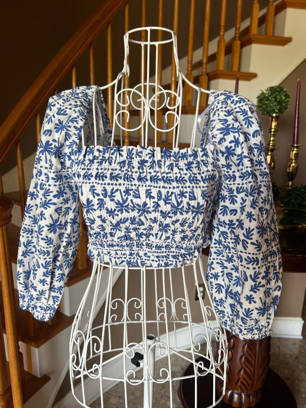 Minkpink Ithica Shirred Blue White Floral Crop Top Bohemian Cotton Size XS - Picture 2 of 6
